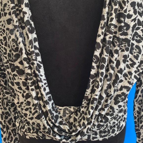 EXPRESS NEW w TAGS Draped Cowl Neck at Back - Picture 5 of 7